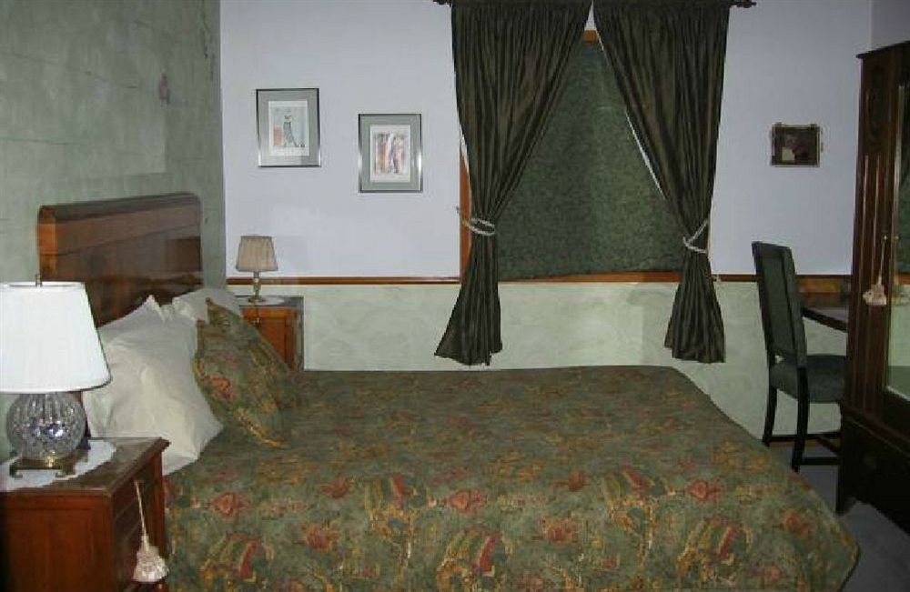 Inn At Clifftop Lane Bed And Breakfast Whistler Exterior foto